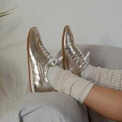 DELANY SNEAKERS LIGHT GOLD CRINKLE PATENT(Delany Sneakers Light Gold Crinkle Patent) -Dolce Vita Shop 37 1