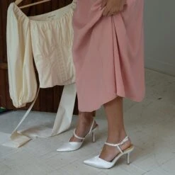 KAMRA PEARL HEELS TRUE WHITE SATIN(Kamra Pearl Heels True White Satin) -Dolce Vita Shop 40stepholejn KAMRA PEARL TRUE WHITE SATIN 16