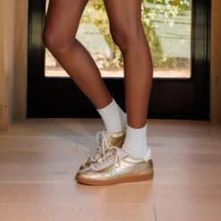 NOTICE SNEAKERS GOLD DISTRESSED LEATHER(Notice Sneakers Gold Distressed Leather) -Dolce Vita Shop 6 76aa631e eb48 401b 8891 f72cdd622cd9