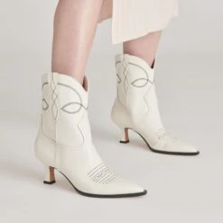 ANGEL BOOTIES WHITE LEATHER(Angel Booties White Leather) -Dolce Vita Shop DOLCEVITA BOOTIES ANGEL IVORYLEATHER ONFOOT 02
