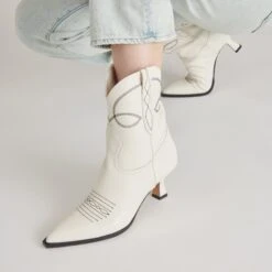 ANGEL BOOTIES WHITE LEATHER(Angel Booties White Leather) -Dolce Vita Shop DOLCEVITA BOOTIES ANGEL IVORYLEATHER ONFOOT 05