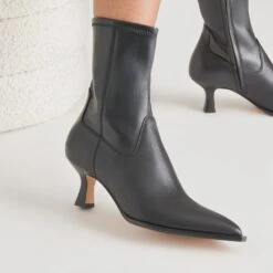 Dolce Vita ARYA BOOTS BLACK LEATHER(Arya Boots Black Leather) -Dolce Vita Shop DOLCEVITA BOOTIES ARYA BLACKLEATHER ONFOOT WIDE 01 7190ac14 3789 45b0 8548 85f215b0a7fb