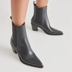SHADIE H2O WIDE BOOTIES BLACK LEATHER(Shadie H2o Wide Booties Black Leather) -Dolce Vita Shop DOLCEVITA BOOTIES SHADIEH2O BLACKLEATHERH2O ONFOOT WIDE 01