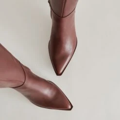 AUGGIE WIDE CALF BOOTS CHOCOLATE LEATHER(Auggie Wide Calf Boots Chocolate Leather) -Dolce Vita Shop DOLCEVITA BOOTS AUGGIE CHOCOLATELEATHER DETAILS 06 fdd324ad ba62 4dec 9f6d 12f41c759eed