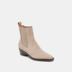 FOSTER BOOTIES TAUPE SUEDE(Foster Booties Taupe Suede) -Dolce Vita Shop DOLCEVITA BOOTS FOSTER TAUPE SUEDE 01