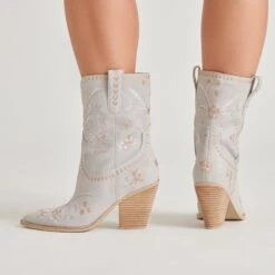 JESSEY FLORAL BOOTS LIGHT BLUE NUBUCK(Jessey Floral Boots Light Blue Nubuck) -Dolce Vita Shop DOLCEVITA BOOTS JESSEYFLORAL LIGHTBLUENUBUCK ONFOOT 03