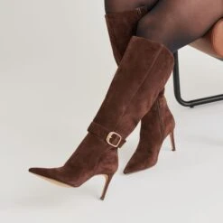 KINZY WIDE CALF BOOTS DK BROWN SUEDE(Kinzy Wide Calf Boots Dk Brown Suede) -Dolce Vita Shop DOLCEVITA BOOTS KINZYWIDECALF DKBROWNSUEDE ONFOOT 03 1