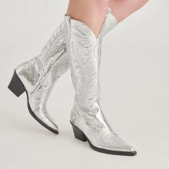 RYATT BOOTS SILVER DISTRESSED LEATHER(Ryatt Boots Silver Distressed Leather) 17 RYATT BOOTS SILVER DISTRESSED LEATHER(Ryatt Boots Silver Distressed Leather) -Dolce Vita Shop DOLCEVITA BOOTS RYATT SILVERDISTRESSEDLEATHER ONFOOT 02