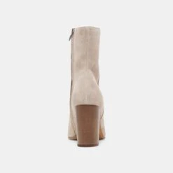 SUZY BOOTIES TAUPE SUEDE(Suzy Booties Taupe Suede) 15 SUZY BOOTIES TAUPE SUEDE(Suzy Booties Taupe Suede) -Dolce Vita Shop DOLCEVITA BOOTS SUZY TAUPE SUEDE 05