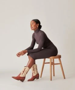 SUZZY BOOTS BROWN EMBOSSED LEATHER - Re:vita(Suzzy Boots Brown Embossed Leather Resale) -Dolce Vita Shop DOLCEVITA BOOTS SUZZY BROWNMULTIEMBOSSEDLEATHER ONFOOT 2 e60f489f 601d 4a5e b279 d1d1d406b931