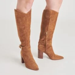 TYRONE BOOTS BROWN SUEDE(Tyrone Boots Brown Suede) -Dolce Vita Shop DOLCEVITA BOOTS TYRONE BROWNSUEDE ONFOOT 01