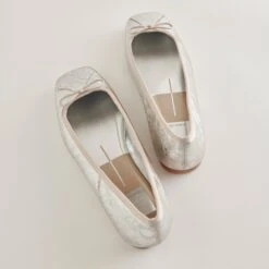 ANISA BALLET FLATS SILVER DISTRESSED LEATHER - Re:vita(Anisa Ballet Flats Silver Distressed Leather Resale) -Dolce Vita Shop DOLCEVITA FLATS ANISA SILVERDESTRESSEDLEATHER 4 6dfbc00c f312 435c b8ba 367da4c452d1