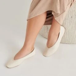 BRAIDY BALLET FLATS IVORY LEATHER(Braidy Ballet Flats Ivory Leather) -Dolce Vita Shop DOLCEVITA FLATS BRAIDY IVORYLEATHER ONFOOT 02