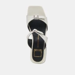 LAVERN SANDALS OFF WHITE CRINKLE PATENT(Lavern Sandals Off White Crinkle Patent) -Dolce Vita Shop DOLCEVITA FLATS LAVERN OFFWHITECRINKLEPATENT 06