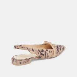 PAYGE FLATS LT LEOPARD SUEDE(Payge Flats Lt Leopard Suede) -Dolce Vita Shop DOLCEVITA FLATS PAYGE LTLEOPARDSUEDE 03