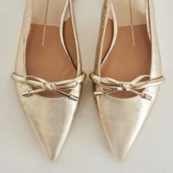 PAYGE FLATS PLATINUM DISTRESSED LEATHER(Payge Flats Platinum Distressed Leather) 14 PAYGE FLATS PLATINUM DISTRESSED LEATHER(Payge Flats Platinum Distressed Leather) -Dolce Vita Shop DOLCEVITA FLATS PAYGE PLATINUMDISTRESSEDLEATHER DETAILS 01