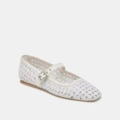 RODNI EYELET PERF BALLET FLATS TRUE WHITE LEATHER(Rodni Eyelet Perf Ballet Flats True White Leather) 16 RODNI EYELET PERF BALLET FLATS TRUE WHITE LEATHER(Rodni Eyelet Perf Ballet Flats True White Leather) -Dolce Vita Shop DOLCEVITA FLATS RODNIEYELETPERF TRUEWHITELEATHER 01