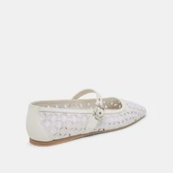 RODNI EYELET PERF BALLET FLATS TRUE WHITE LEATHER(Rodni Eyelet Perf Ballet Flats True White Leather) 18 RODNI EYELET PERF BALLET FLATS TRUE WHITE LEATHER(Rodni Eyelet Perf Ballet Flats True White Leather) -Dolce Vita Shop DOLCEVITA FLATS RODNIEYELETPERF TRUEWHITELEATHER 03