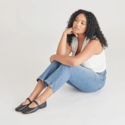 ROSLYN BALLET FLATS BLACK LEATHER(Roslyn Ballet Flats Black Leather) -Dolce Vita Shop DOLCEVITA FLATS ROSLYN BLACKLEATHER ONFOOT