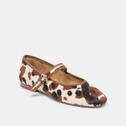 ROSLYN BALLET FLATS COCOA TAURUS CALF HAIR(Roslyn Ballet Flats Cocoa Taurus Calf Hair) -Dolce Vita Shop DOLCEVITA FLATS ROSLYN COCOATAURUSCALFHAIR 01