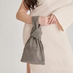 CLARRA HANDBAG SILVER MESH(Clarra Handbag Silver Mesh)