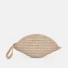 ISOLDE CLUTCH BEIGE STELLA(Isolde Clutch Beige Stella)