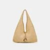 MISSIE TOTE NATURAL RAFFIA(Missie Tote Natural Raffia)