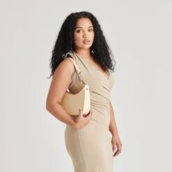 SKYLAR SHOULDER BAG BUTTER LEATHER(Skylar Shoulder Bag Butter Leather) -Dolce Vita Shop DOLCEVITA HANDBAGS SKYLAR YELLOW 01 1