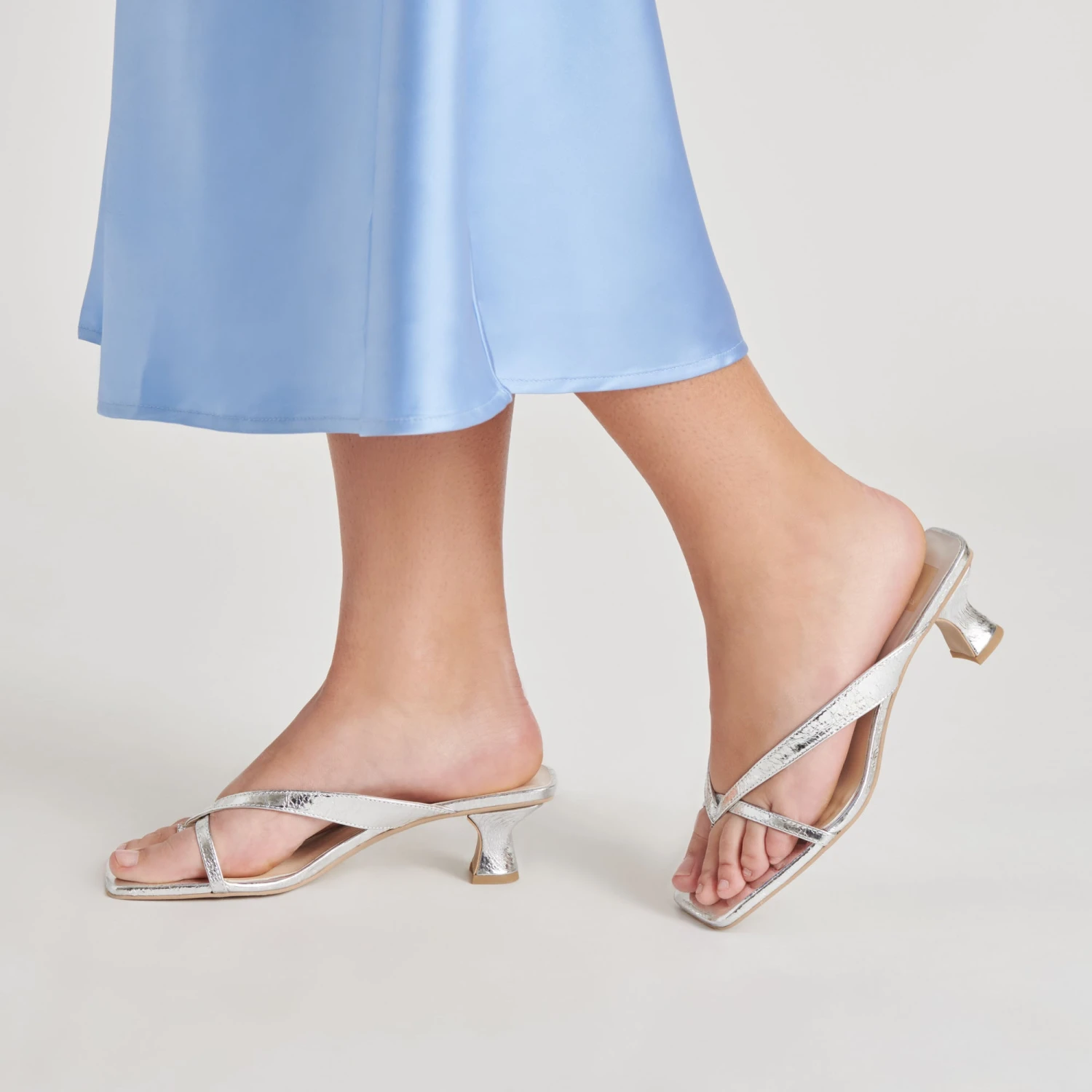 BREVEL HEELS SILVER DISTRESSED LEATHER(Brevel Heels Silver Distressed Leather) 2 BREVEL HEELS SILVER DISTRESSED LEATHER(Brevel Heels Silver Distressed Leather) - Image 2