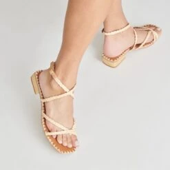 BRINN SANDALS LT NATURAL RAFFIA(Brinn Sandals Lt Natural Raffia) -Dolce Vita Shop DOLCEVITA HEELS BRINN LTNATURALRAFFIA ONFOOT 2