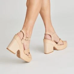 CALE HEELS LT NATURAL RAFFIA(Cale Heels Lt Natural Raffia) -Dolce Vita Shop DOLCEVITA HEELS CALE LTNATURALRAFFIA ONFOOT 03