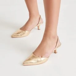 CORSA HEELS GOLD DISTRESSED LEATHER(Corsa Heels Gold Distressed Leather) 14 CORSA HEELS GOLD DISTRESSED LEATHER(Corsa Heels Gold Distressed Leather) -Dolce Vita Shop DOLCEVITA HEELS CORSA GOLDDISTRESSEDLEATHER ONFOOT 02