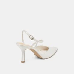 KAMRA PEARL HEELS TRUE WHITE SATIN(Kamra Pearl Heels True White Satin) -Dolce Vita Shop DOLCEVITA HEELS KAMRAPEARL TRUEWHITESATIN 03