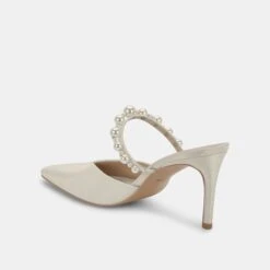 KANIKA PEARL WIDE HEELS VANILLA PEARLS(Kanika Wide Heels Vanilla Pearls) -Dolce Vita Shop DOLCEVITA HEELS KANIKA VANILLASILK 08 b198bf6e 8c60 4dcb 8dea b2237796058a