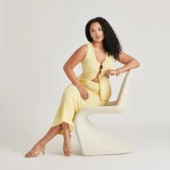 LERAH HEELS CAFE EMBOSSED LEATHER(Lerah Heels Cafe Embossed Leather) -Dolce Vita Shop DOLCEVITA HEELS LERAH CAFELEATHER ONFOOT 01