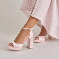 PANDRO X BYRDIE GOLF HEELS PINK PLAID GINGHAM(Pandro X Byrdie Golf Heels Pink Plaid Gingham) -Dolce Vita Shop DOLCEVITA HEELS PANDROBYRDIES PINKPLAID ONFOOT 06