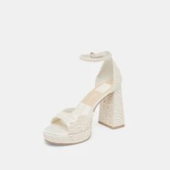 PANDRO PEARL WIDE HEELS TRUE WHITE SATIN(Pandro Pearl Wide Heels True White Satin) -Dolce Vita Shop DOLCEVITA HEELS PANDROPEARL TRUEWHITESATIN 08 f01616c9 ef2e 46fc a5d0 2bef158110ef