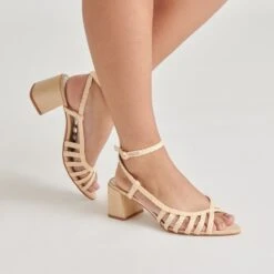 YASMIN HEELS NATURAL RAFFIA(Yasmin Heels Natural Raffia) -Dolce Vita Shop DOLCEVITA HEELS YASMIN LTNATURALRAFFIA ONFOOT