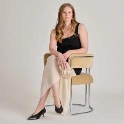 ALWYN HEELS MIDNIGHT CRINKLE PATENT(Alwyn Heels Midnight Crinkle Patent) -Dolce Vita Shop DOLCEVITA HEEL ALWYN MIDNIGHTCRINKLEPATENT ONFOOT01