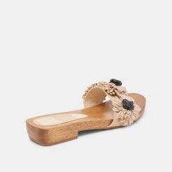 ARIENA SANDALS BLACK NATURAL FLORAL RAFFIA(Ariena Sandals Black Natural Floral Raffia) 11 ARIENA SANDALS BLACK NATURAL FLORAL RAFFIA(Ariena Sandals Black Natural Floral Raffia) -Dolce Vita Shop DOLCEVITA SANDALS ARIENA BLACK NATURALFLORALRAFFIA 03