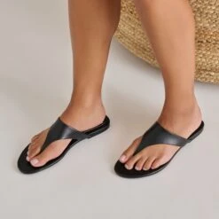 KITTLE SANDALS BLACK LEATHER(Kittle Sandals Black Leather) -Dolce Vita Shop DOLCEVITA SANDALS KITTLE BLACKLEATHER ONFOOT02