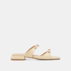 LAVERN SANDALS LIGHT YELLOW CRINKLE PATENT(Lavern Sandals Light Yellow Crinkle Patent)