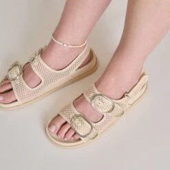 STARLA MESH SANDALS CREME WOVEN MESH(Starla Mesh Sandals Creme Woven Mesh) -Dolce Vita Shop DOLCEVITA SANDALS STARLAMESH CREMEWOVENMESH ONFOOT 03