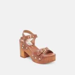 YANDY HEELS COGNAC LEATHER(Yandy Heels Cognac Leather) -Dolce Vita Shop DOLCEVITA SANDALS YANDY COGNACLEATHER 01