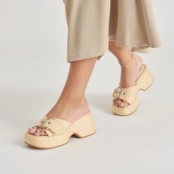 GISEL HEELS LT NATURAL WOVEN RAFFIA(Gisel Heels Lt Natural Woven Raffia) 18 GISEL HEELS LT NATURAL WOVEN RAFFIA(Gisel Heels Lt Natural Woven Raffia) -Dolce Vita Shop DOLCEVITA SANDAL GISEL LTNATURALWOVENRAFFIA ONFOOT 01