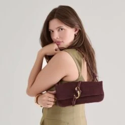 ALICE SHOULDER BAG BURGUNDY SUEDE(Alice Shoulder Bag Burgundy Suede) -Dolce Vita Shop DOLCEVITA SHOULDERBAG ALICE BURGUNDYSUEDE 02 dd728cce f073 475c 8571 fe7e0867a65c