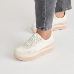 JAYNE SNEAKERS IVORY NUBUCK(Jayne Sneakers Ivory Nubuck) 16 JAYNE SNEAKERS IVORY NUBUCK(Jayne Sneakers Ivory Nubuck) -Dolce Vita Shop DOLCEVITA SNEAKERS JAYNE IVORYNUBUCK ONFOOT 01