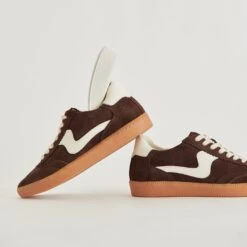 NOTICE SNEAKERS DK BROWN SUEDE(Notice Sneakers Dk Brown Suede) -Dolce Vita Shop DOLCEVITA SNEAKERS NOTICE DKBROWNSUEDE DETAILS 01