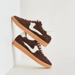 NOTICE SNEAKERS DK BROWN SUEDE(Notice Sneakers Dk Brown Suede) -Dolce Vita Shop DOLCEVITA SNEAKERS NOTICE DKBROWNSUEDE DETAILS 02
