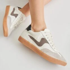 NOTICE SNEAKERS WHITE GREY LEATHER(Notice Sneakers White Grey Leather) -Dolce Vita Shop DOLCEVITA SNEAKERS NOTICE WHITEGREYLEATHER ONFOOT 3